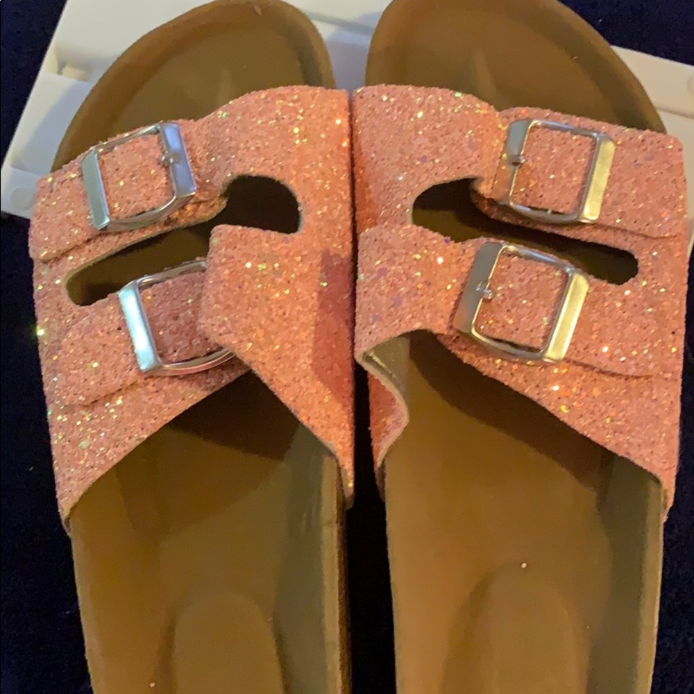 Women’s sandals